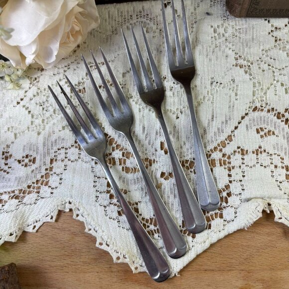 Rogers Other - Rogers Stainless Steel Salad Forks Set Of 4 Vintage Flatware Korea
